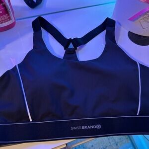 Swiss brands Sport Bra With Pads